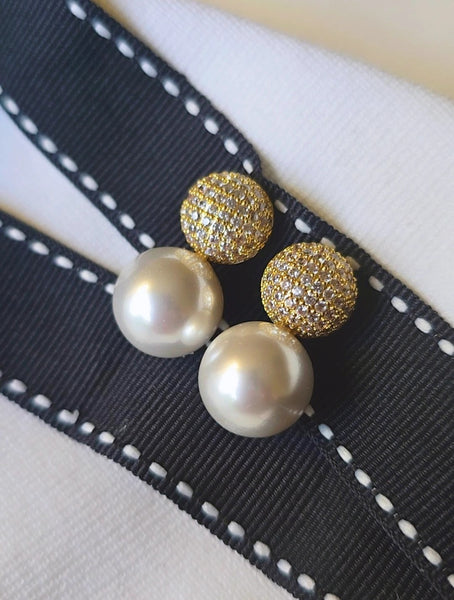 Trendy Minimalist Fashion Pearl Earrings for Women - Subtle Elegance & Versatile for everyday use (Copy)