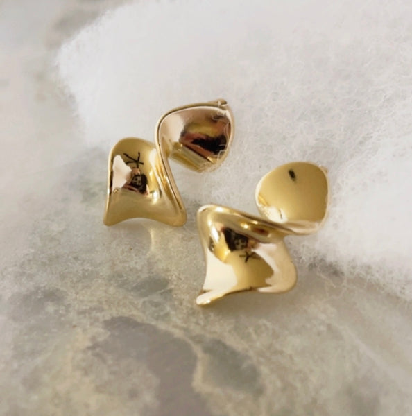 High Quality Gold Plated Twisted Earrings
