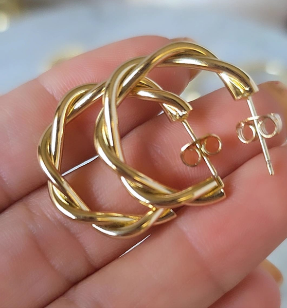 Trendy Minimalist Fashion Gold Plated Earrings for Women - Subtle Elegance & Versatile for everyday use