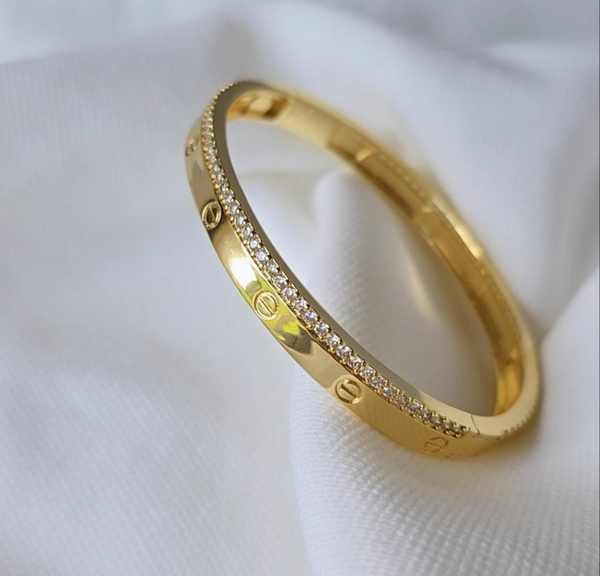 Luxury 18K Gold Plated Designer Bracelet